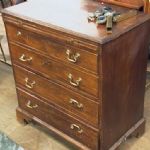 208 4112 CHEST OF DRAWERS